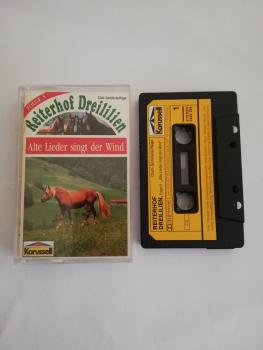 Reiterhof Dreililien Folge 5 Alte Lieder singt der Wind Schwarz mit Gelben Cover 43002 6 Club-Edition